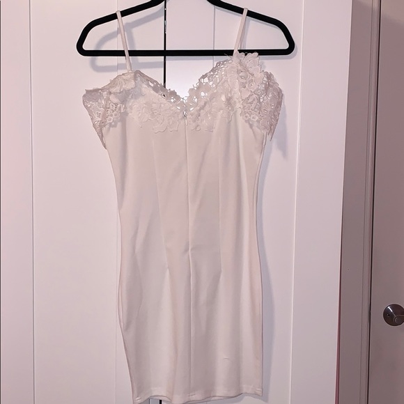White Dress with Lace on neck & arms - Picture 4 of 4